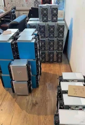 Máy khai thác Bitcoin cũ của Canaan Avalon 1166 Pro 75T